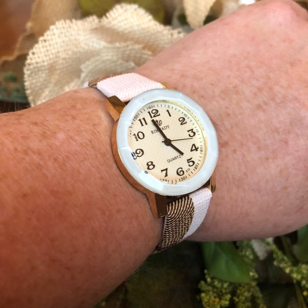 New Stunning plaid Watch - Picture 7 of 8